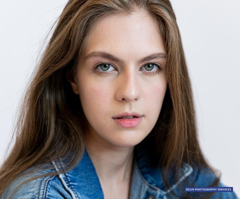 Camila Verniano Photo 25